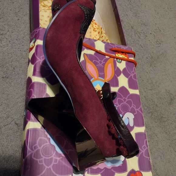 Irregular Choice Burgundy Heels with Silver Stars - Picture 6 of 11